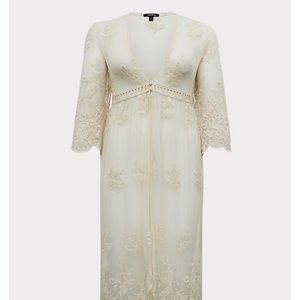 Torrid-  Ivory Mesh Embroidered Duster Kimono- NWTt
